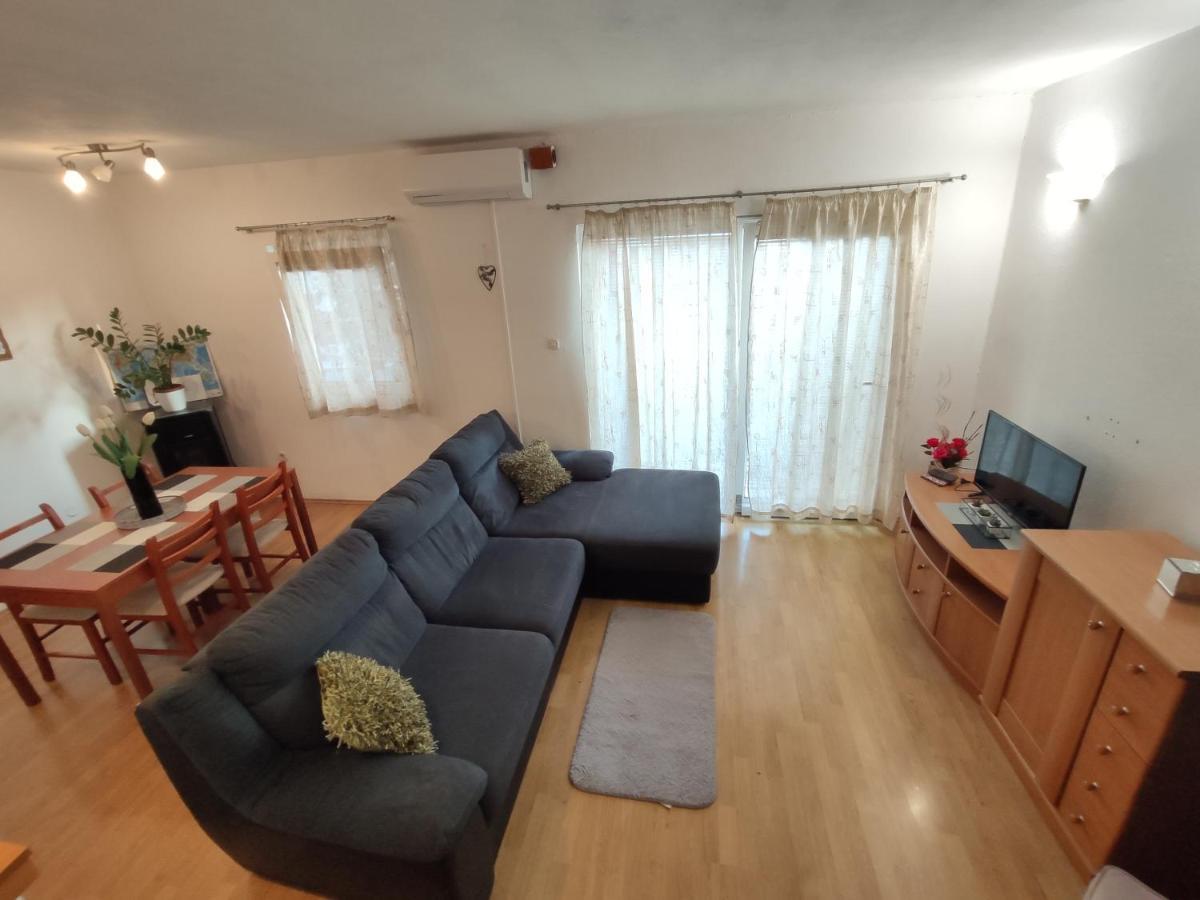 Apartments Jadranka Makarska Exterior photo